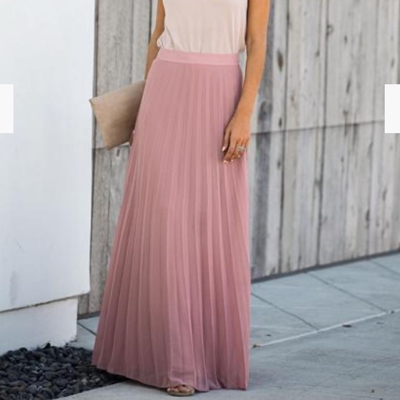 Aakaa Dresses & Skirts - Aakaa Pleated Maxi Skirt - Mauve Sz Medium